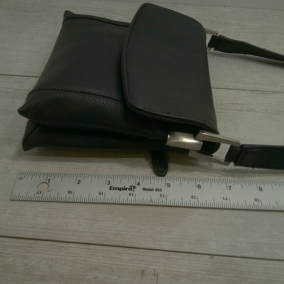 St. John's Bay Vintage Minimalist Black Leather crossbody Silver Toned Hardware - Picture 8 of 11